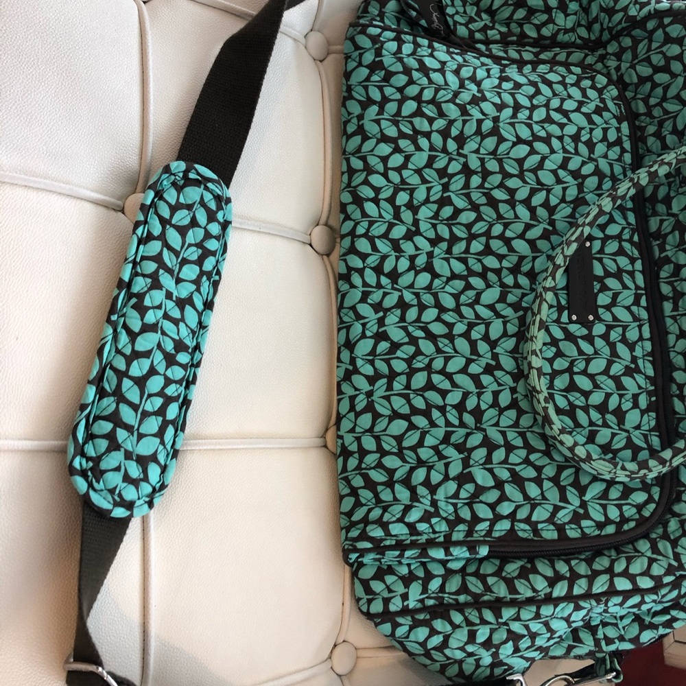 Vera Bradley duffel bag with shoulder strap - Picture 5 of 5